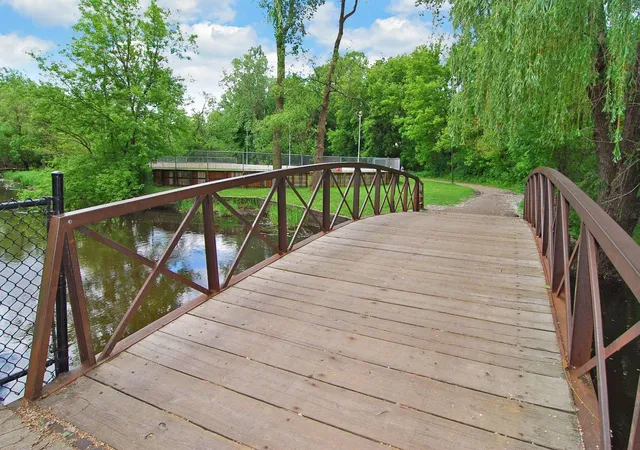 Photo 3 of Sale Pending at 5232 Brookview Ave, Minneapolis, MN 55424 | MLS# 7027921 | Listing updated on 2026-08-11