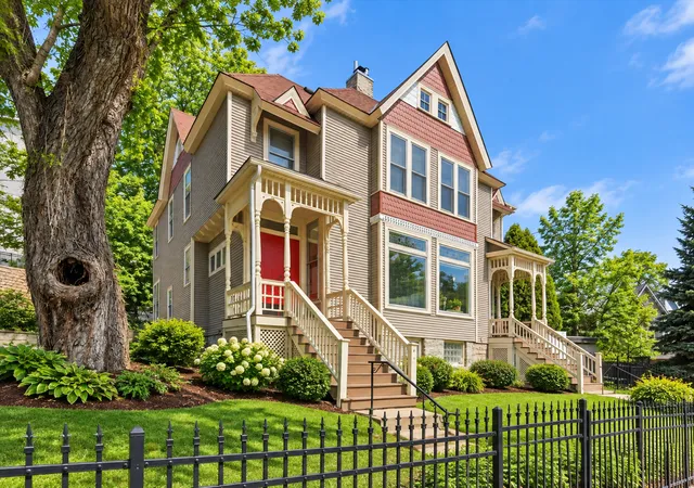 Photo 1 of Single family home for sale at 345 Grand Ave, Saint Paul, MN 55102 | MLS# 7027940 | Listing updated on 2026-09-27