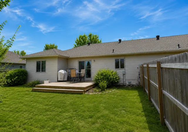 Photo 3 of Single family home for sale at 1002 9th Avenue Se, Barnesville, MN 56514 | MLS# 7028337 | Listing updated on 2026-09-01