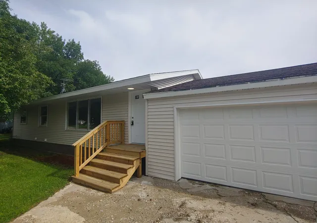 1st image of 100 2nd St Ne, Hallock, MN 56728 | MLS# 7028492