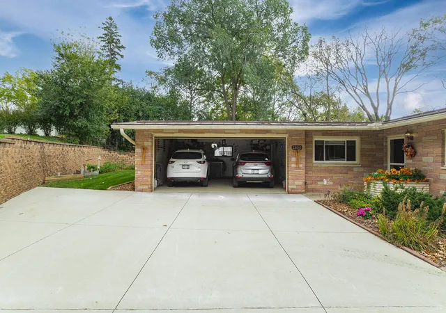 2nd image of 1800 Hiawatha Ct Ne, Rochester, MN 55906 | MLS# 7028766