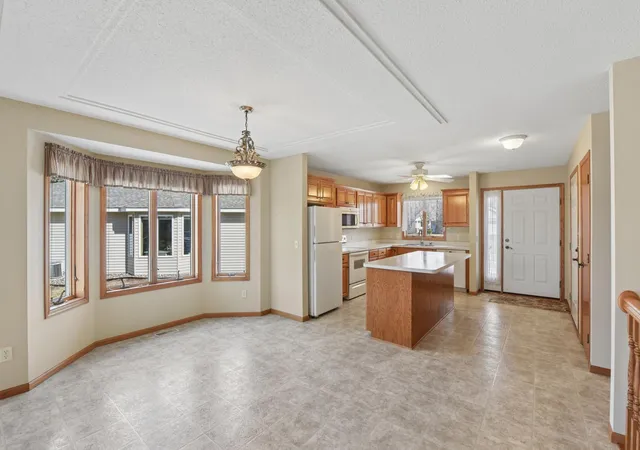 Homes for sale in New Richmond, WI | 1102 Highpoint Ct, New Richmond, WI 54017 | MLS# 7028806