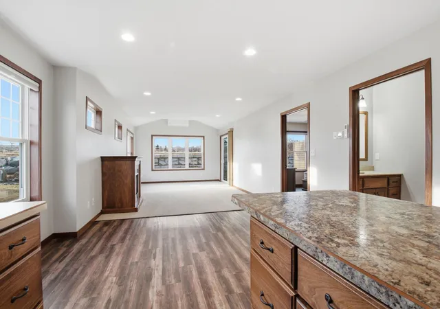 4th image of 465 Meadowview Ct, Paynesville, MN 56362 | MLS# 7029004