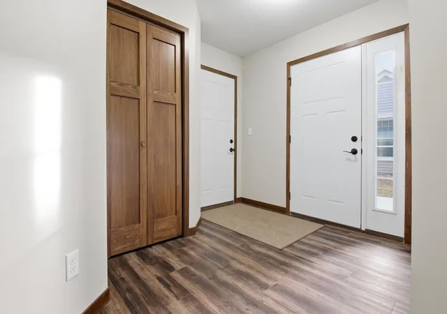 5th image of 465 Meadowview Ct, Paynesville, MN 56362 | MLS# 7029004
