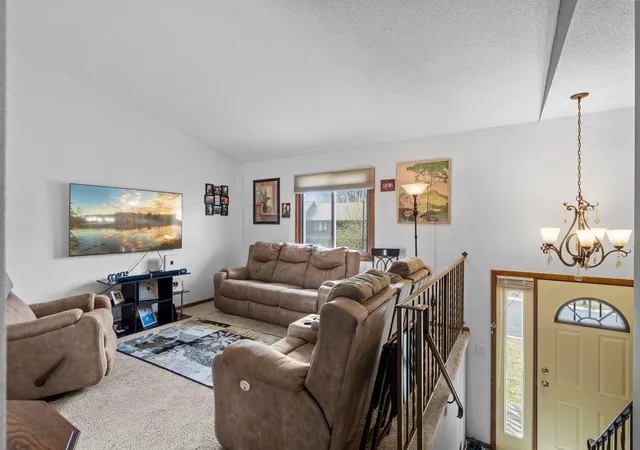 3rd image of 4100 Jordan Ave N, New Hope, MN 55427 | MLS# 7029032