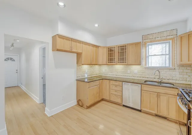 Listing Photo 5 - Condo for sale in building located at 3917 Garfield Ave, Minneapolis, MN 55409