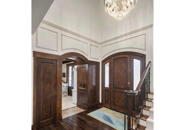 Photo 3 of Mansion for sale at 4913 W Sunnyslope Rd, Minneapolis, MN 55424 | MLS# 7029527 | Listing updated on 2026-05-27