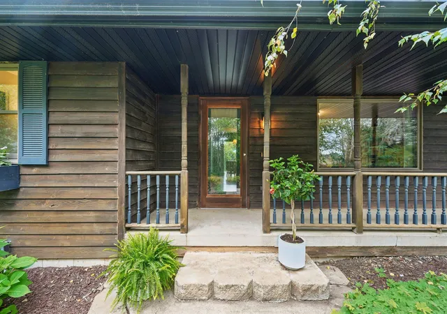 Photo 3 of Single family home for sale at W10282 County Rd Ff, River Falls, WI 54022 | MLS# 7029589 | Listing updated on 2026-10-05