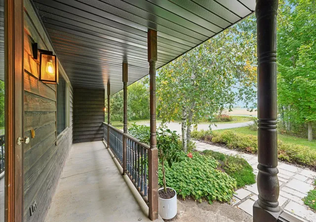 Photo 4 of Single family home for sale at W10282 County Rd Ff, River Falls, WI 54022 | MLS# 7029589 | Listing updated on 2026-10-05
