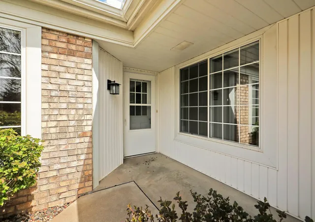 Photo 3 of Single family home for sale at 7592 Hinton Park Ave S, Cottage Grove, MN 55016 | MLS# 7029594 | Listing updated on 2026-09-26