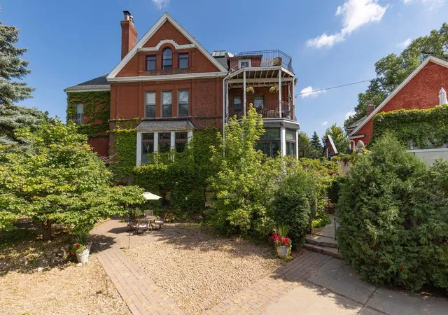 Homes for sale in Minneapolis, MN | 307 Ridgewood Ave #4, Minneapolis, MN 55403 | MLS# 7030503