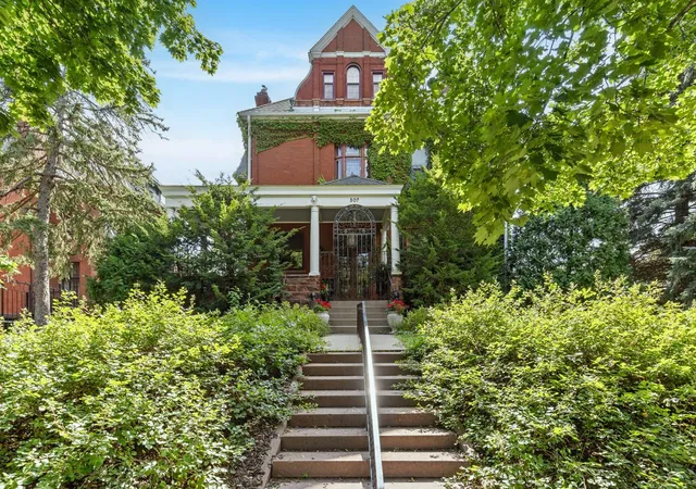 Homes for sale in Minneapolis, MN | 307 Ridgewood Ave #4, Minneapolis, MN 55403 | MLS# 7030503