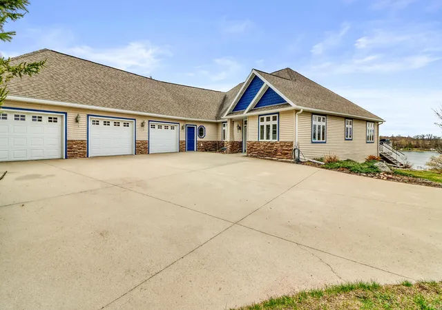 Homes for sale in Rochert, MN | 29701 Buffalo Run, Rochert, MN 56578 | MLS# 7030524