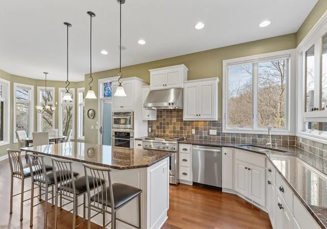 2nd image of 9106 Cold Stream Ln, Eden Prairie, MN 55347 | MLS# 7030859