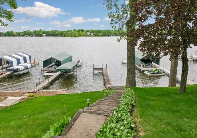 2nd image of 4936 Edgewater Dr, Mound, MN 55364 | MLS# 7030948