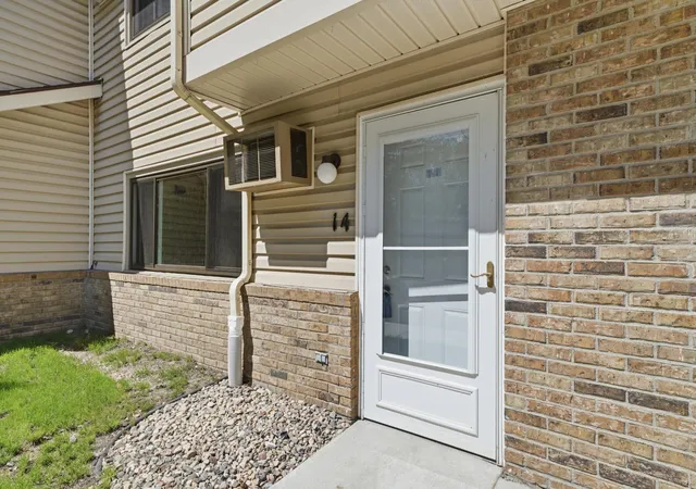 3rd image of 14 E 13Th St, Waconia, MN 55387 | MLS# 7031058