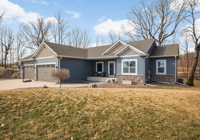 2nd image of 697 Jansen Ave Se, Hanover, MN 55341 | MLS# 7031130