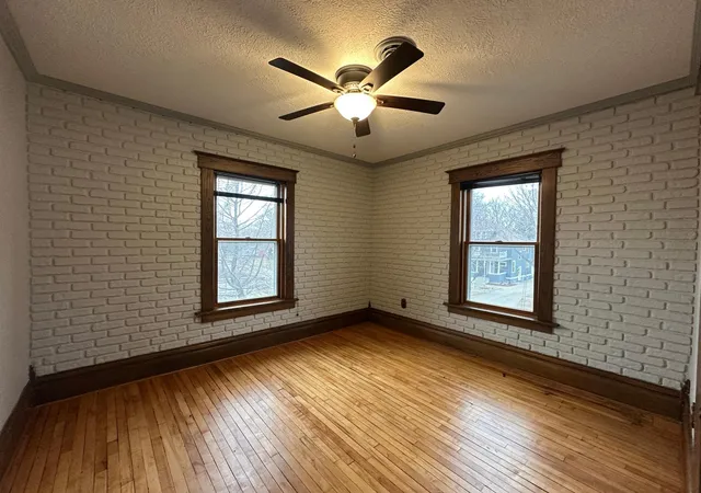 3rd image of 431 W Luverne St, Luverne, MN 56156 | MLS# 7031374