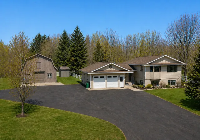 3rd image of 7352 Ahles Rd, Saint Cloud, MN 56301 | MLS# 7031378