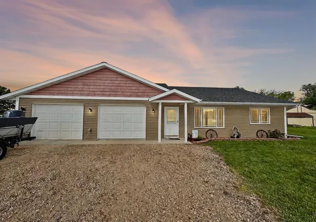 2nd image of 32406 Starland Shore Dr, Dent, MN 56528 | MLS# 7031541