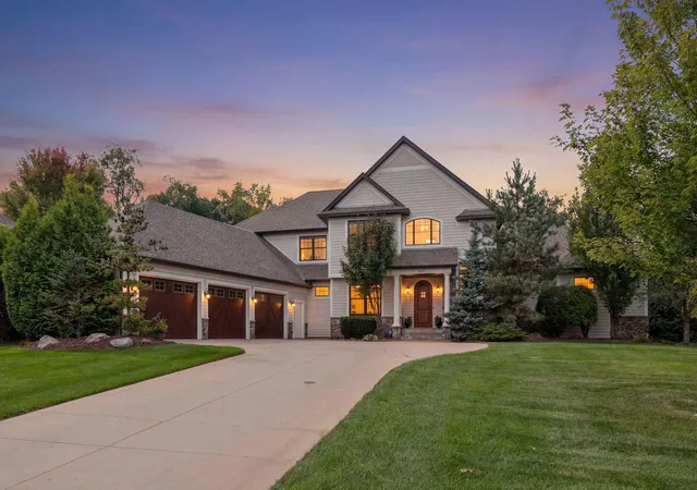 image of 6930 Lake Harrison Cir, Chanhassen, MN 55317 | MLS# 7031665