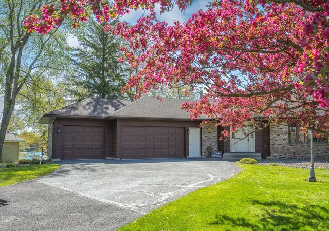 Homes for sale in Star Prairie, WI | 220 W Lower Pine Lake Ct, Star Prairie, WI 54026 | MLS# 7031806