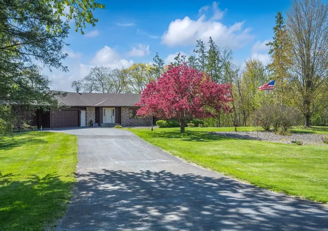 Homes for sale in Star Prairie, WI | 220 W Lower Pine Lake Ct, Star Prairie, WI 54026 | MLS# 7031806