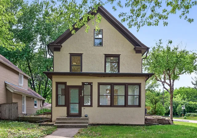 Photo 3 of Sale Pending at 2900 30th Avenue S, Minneapolis, MN 55406 | MLS# 7032008 | Listing updated on 2026-08-27