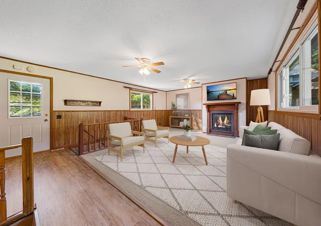 Photo 3 of Single family home for sale at 219 Davis St, Le Sueur, MN 56058 | MLS# 7032153 | Listing updated on 2026-09-14