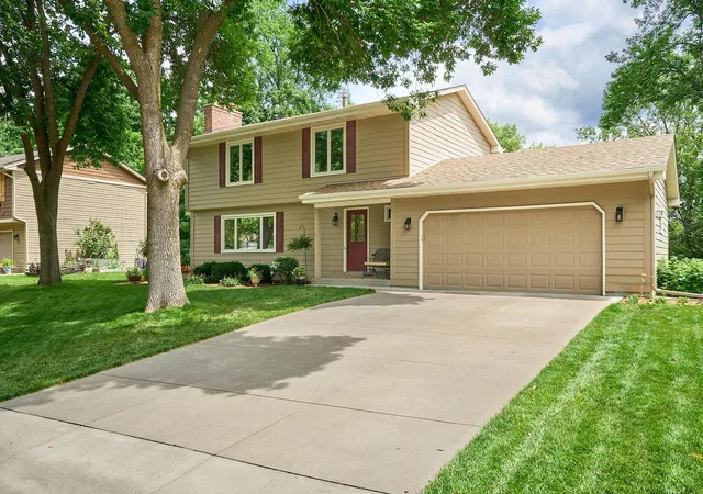 1st image of 7020 Empire Ln N, Maple Grove, MN 55311 | MLS# 7032245