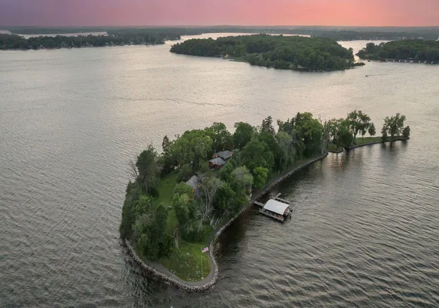 Photo 1 of Single family home for sale at 1000 Gale Is, Excelsior, MN 55331 | MLS# 7032563 | Listing updated on 2026-10-16