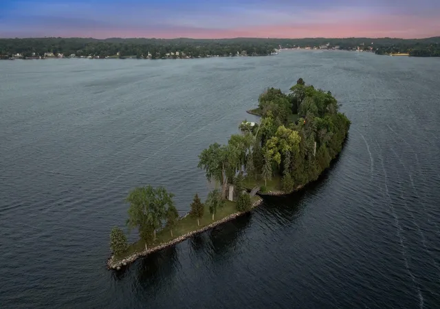 2nd image of 1000 Gale Island, Excelsior, MN 55331 | MLS# 7032563