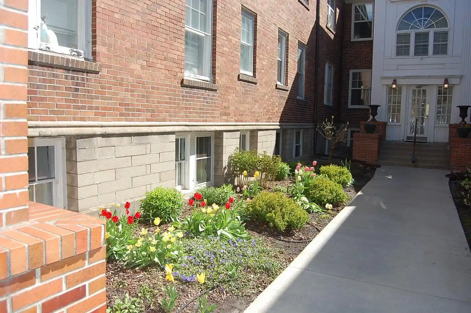 Listing Photo 2 - Condo for sale in 3909 Aldrich Ave S located at 3909 Aldrich Ave S, Minneapolis, MN 55409 - Unit 3909 Aldrich Ave S
