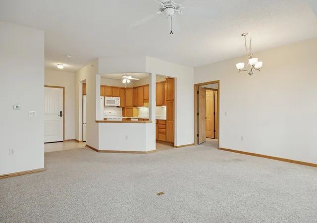 Homes for sale in New Brighton, MN | 1900 Rush Lake Trl #315, New Brighton, MN 55112 | MLS# 7032646