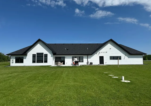 2nd image of 6055 Scenic View Ct, Kimball, MN 55353 | MLS# 7033060
