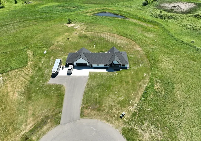 3rd image of 6055 Scenic View Ct, Kimball, MN 55353 | MLS# 7033060