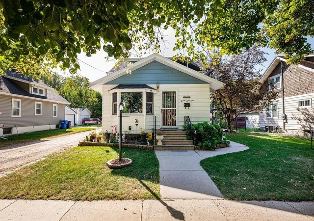 Photo 2 of Sale Pending at 1364 12th Avenue S, Fargo, ND 58103 | MLS# 7033124 | Listing updated on 2026-08-27