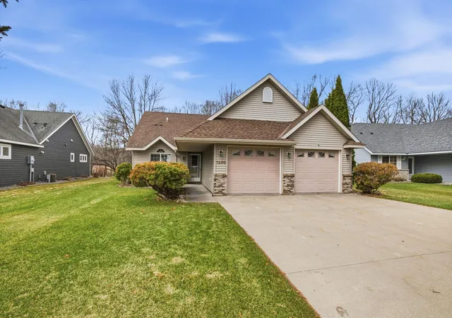 Homes for sale in Annandale, MN | 1260 Cypress Dr W, Annandale, MN 55302 | MLS# 7033264