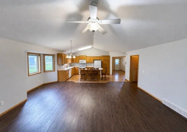 Homes for sale in Annandale, MN | 1260 Cypress Dr W, Annandale, MN 55302 | MLS# 7033264