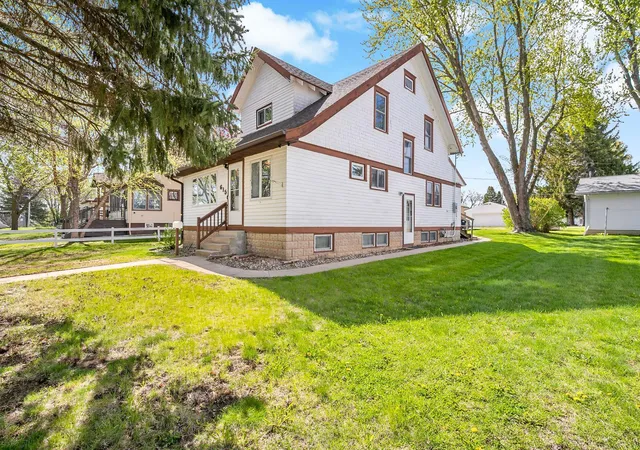 Homes for sale in Kenyon, MN | 615 7th St, Kenyon, MN 55946 | MLS# 7033312