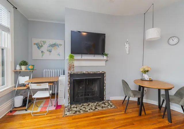5th image of 345 Ramsey St, St. Paul, MN 55102