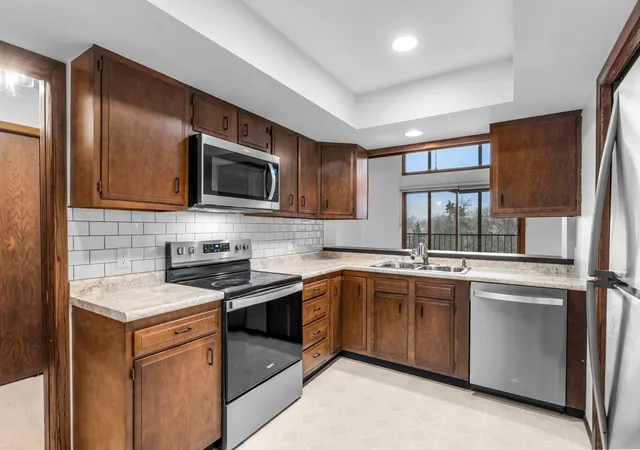 Photo 4 of Condo for sale at 9700 Portland Ave S #332, Minneapolis, MN 55420 | MLS# 7033321 | Listing updated on 2026-08-27