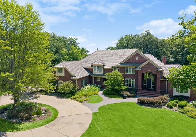 Photo 1 of Mansion for sale at 6 Island Rd, Saint Paul, MN 55127 | MLS# 7033440 | Listing updated on 2026-09-14