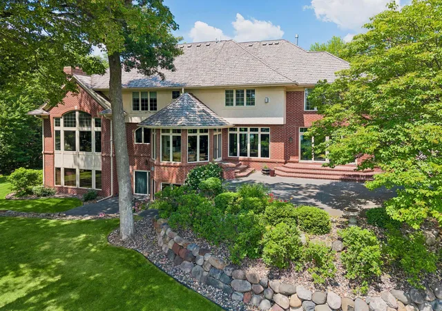 Photo 4 of Mansion for sale at 6 Island Rd, Saint Paul, MN 55127 | MLS# 7033440 | Listing updated on 2026-09-14