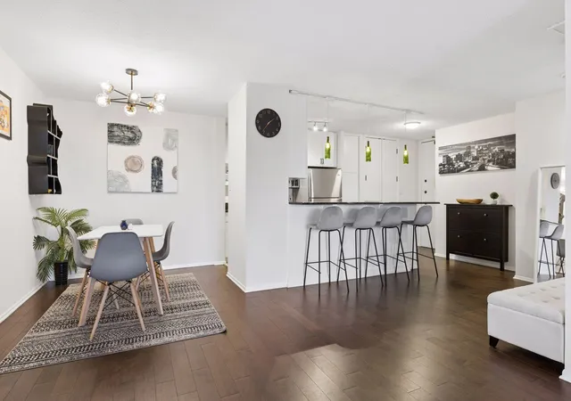 Photo 3 of Condo for sale at 400 Groveland Ave #914, Minneapolis, MN 55403 | MLS# 7033680 | Listing updated on 2026-10-08