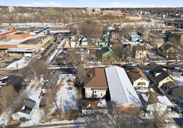 3rd image of 758 Reaney Ave, Saint Paul, MN 55106 | MLS# 7033997