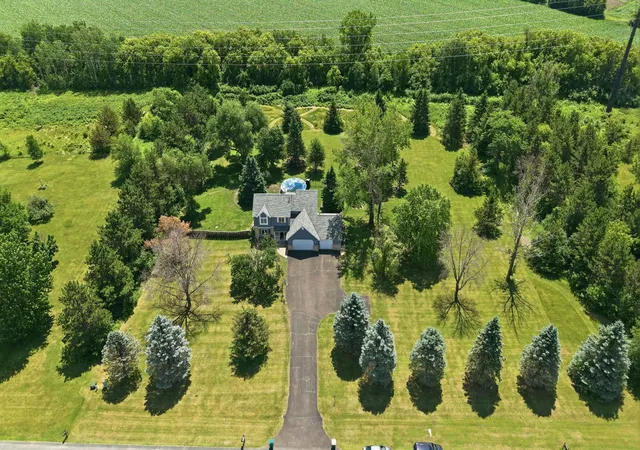 2nd image of 591 Spurline Cir, Hudson, WI 54016 | MLS# 7034019