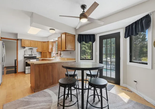 5th image of 591 Spurline Cir, Hudson, WI 54016 | MLS# 7034019