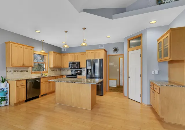 2nd image of 1705 Boulder Dr, Sartell, MN 56377 | MLS# 7034060