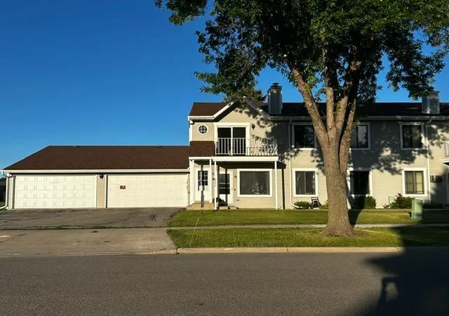 Homes for sale in Fargo, ND | 3235 15th Ave S #Unit C, Fargo, ND 58103 | MLS# 7034236